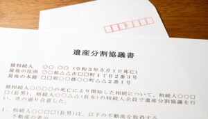 遺産分割の割合はどのように決まる?相続人構成に応じた計算方法を解説
