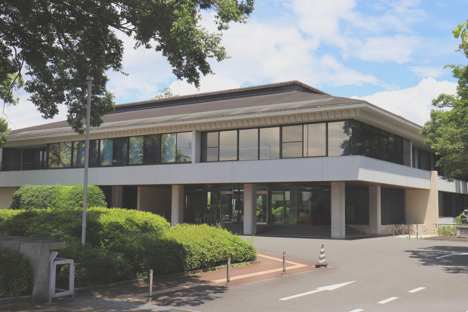 遺産分割調停の呼び出しは無視できる?欠席のリスクと対処法を解説