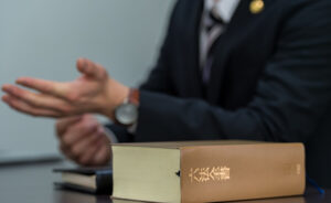 任意整理を弁護士に無料相談できる?相談前の準備や解決までの流れも解説