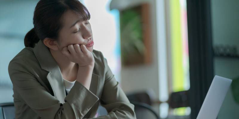 仕事を辞めさせてくれない会社は法律違反？退職する権利とリスクを知ろう