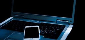 ネット詐欺は懲役刑となる重罪|逮捕時の示談交渉と裁判までの流れ