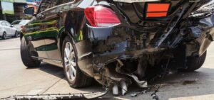 追突事故の示談金・慰謝料請求ガイド | 損害賠償の内容と示談をする時の注意点