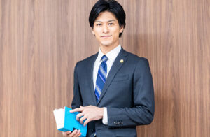 刑事事件が得意な弁護士の選び方|弁護士の種類や費用、依頼時の注意点も解説