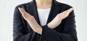 自爆営業は違法?|自社商品を購入する前に知っておきたい知識