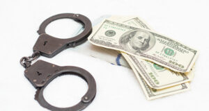 保険金詐欺で逮捕されるとどうなる？罰則や逮捕後の流れを解説