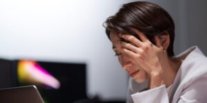 ブラック企業について相談するなら|各相談窓口の特徴と対策も解説