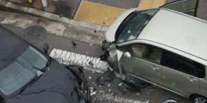 物損事故とは？事故対応の流れ・人身事故との違い・切り替え方法を解説