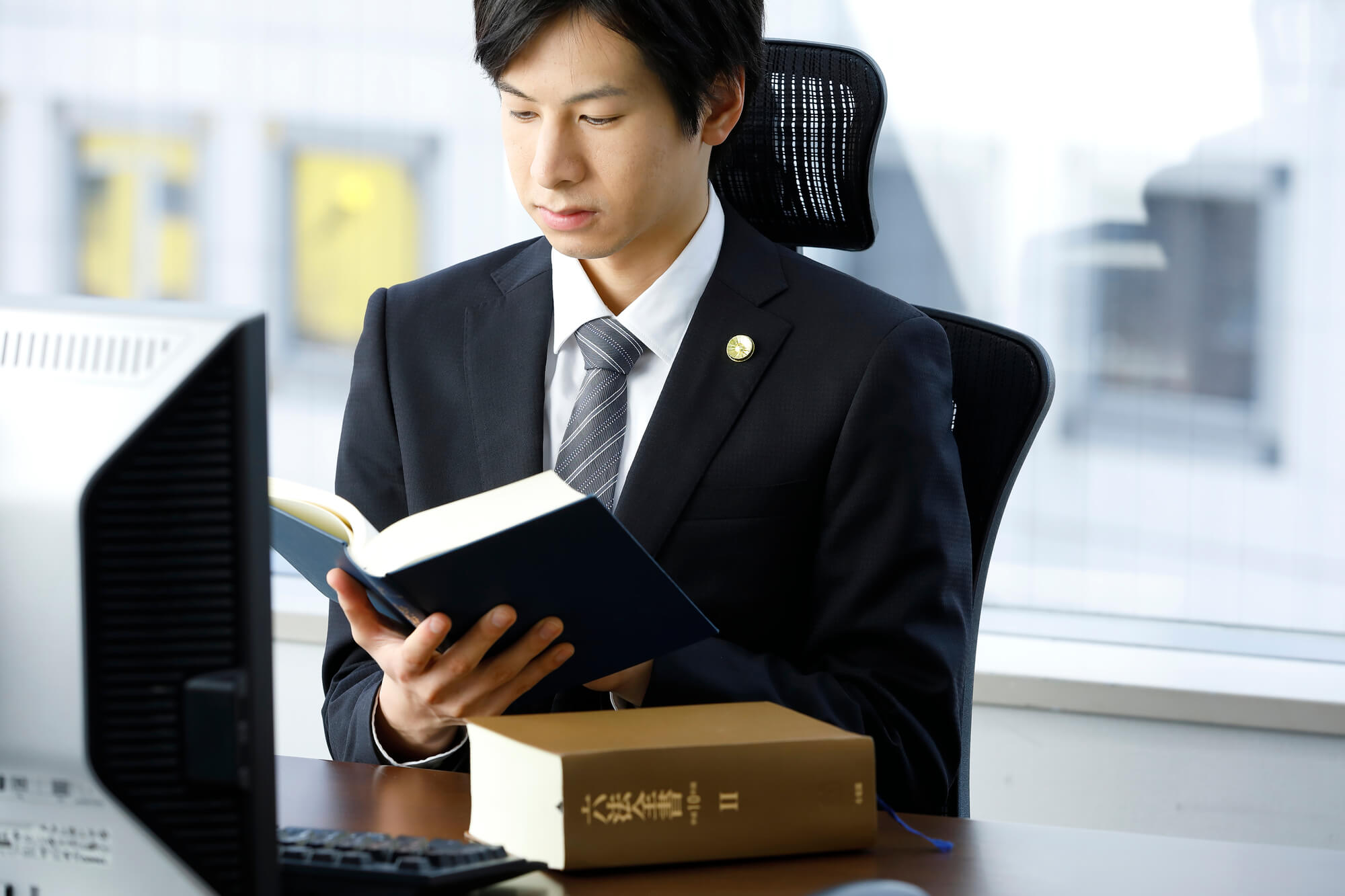 労働審判の弁護士費用はいくら?安く抑える方法や注意点について解説