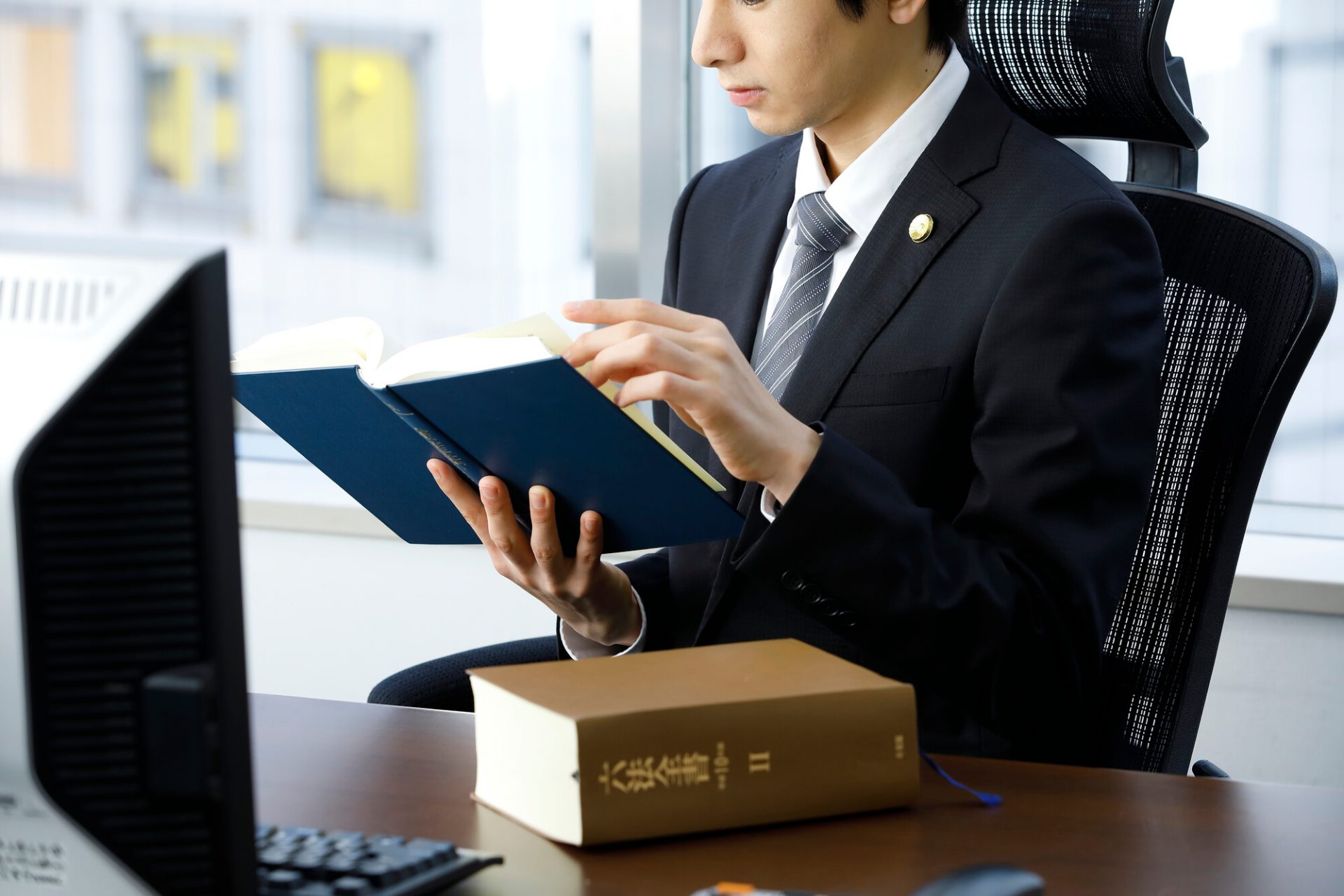 慰謝料減額で注目の弁護士とは?探し方や弁護士に依頼するメリット、費用などを解説