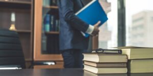 【加害者向け】性犯罪事件の無料相談先|弁護士を探す方法を解説