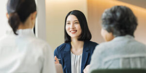 成年後見人に弁護士を任せるとどうなる？｜メリット、デメリット、費用、ケース別対応法