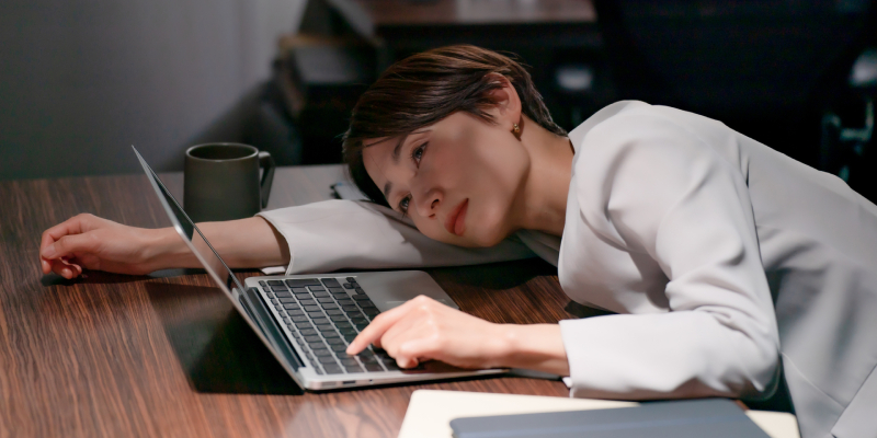 サービス残業の相談窓口8選|窓口を利用すべきケースや弁護士に依頼するメリットも解説