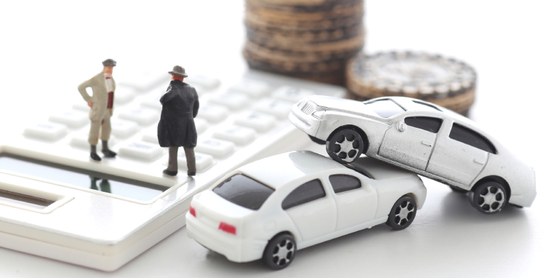 交通事故で弁護士に依頼するメリット|弁護士の選び方・費用相場を解説