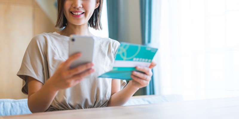 簡単に売掛金を現金化できるファクタリングとは?お得なサービスと注意点を解説