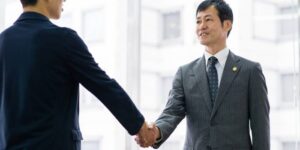 弁護士に依頼するときのコツとよくある質問|解決までの流れをわかりやすく紹介