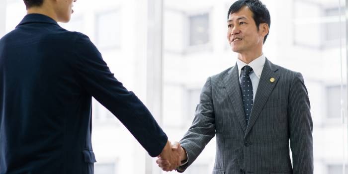 弁護士に依頼するときのコツとよくある質問|解決までの流れをわかりやすく紹介