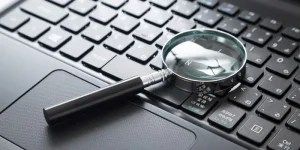 Googleの口コミ投稿者を特定する方法|悪質な誹謗中傷を訴えるには