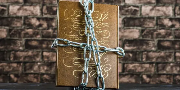 著作権法違反に該当する例と基準|著作権侵害に備える方法