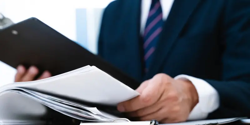 ネット誹謗中傷を弁護士費用保険で対策|補償内容と契約のメリットとは