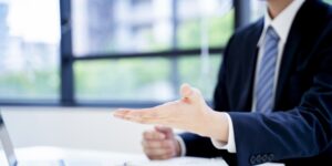 弁護士にチャットで無料相談は可能?|ほかの相談方法や弁護士の効率的な探し方も解説