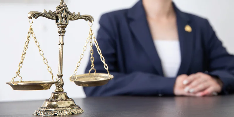 法テラスで債務整理はできる？費用・条件・流れをわかりやすく解説